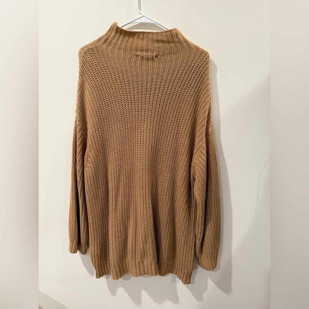 American Eagle Sweater - Picture 5 of 8